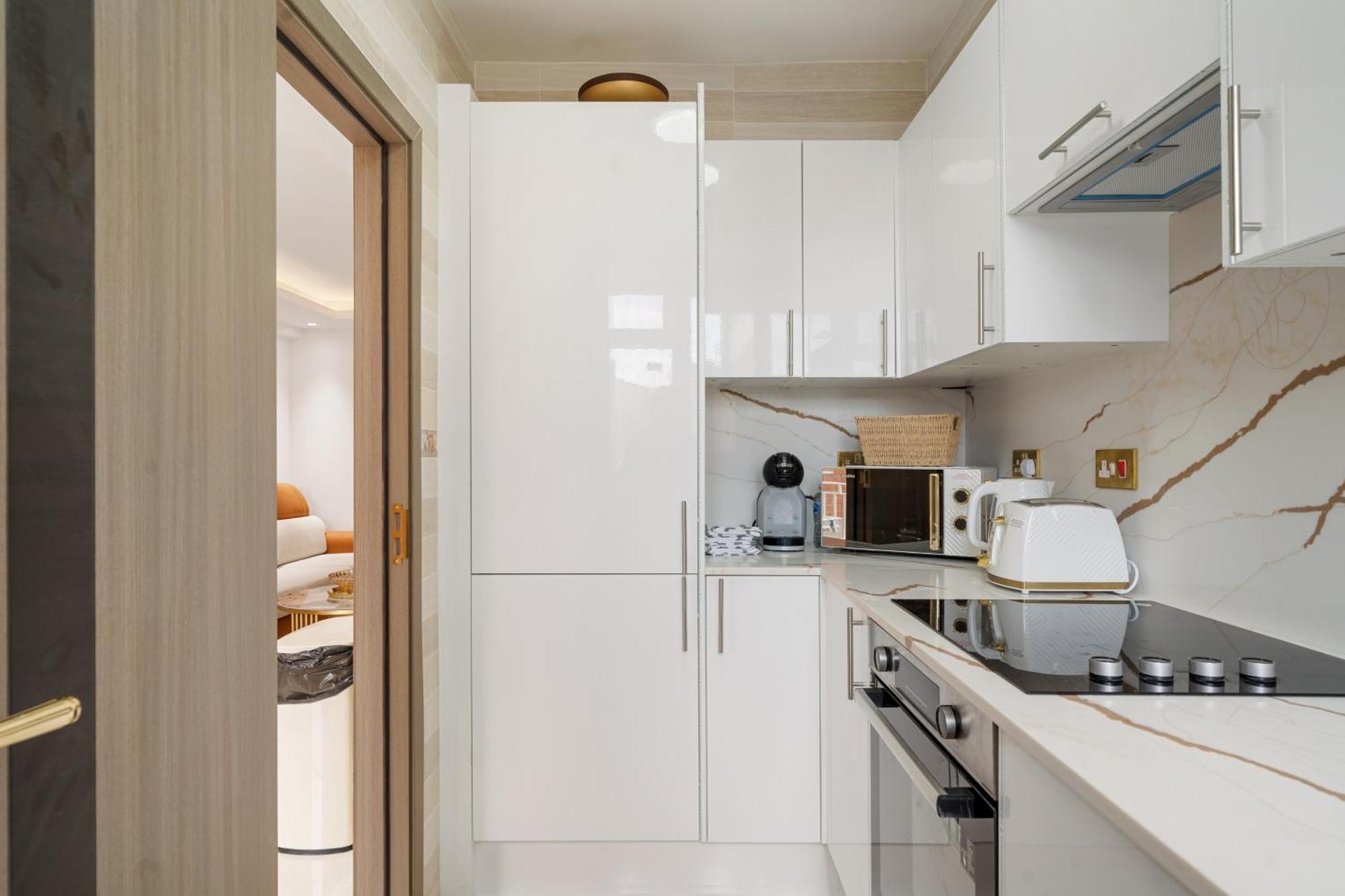 Exquisite 2-bedroom Luxury In Prestigious Mayfair H3 *