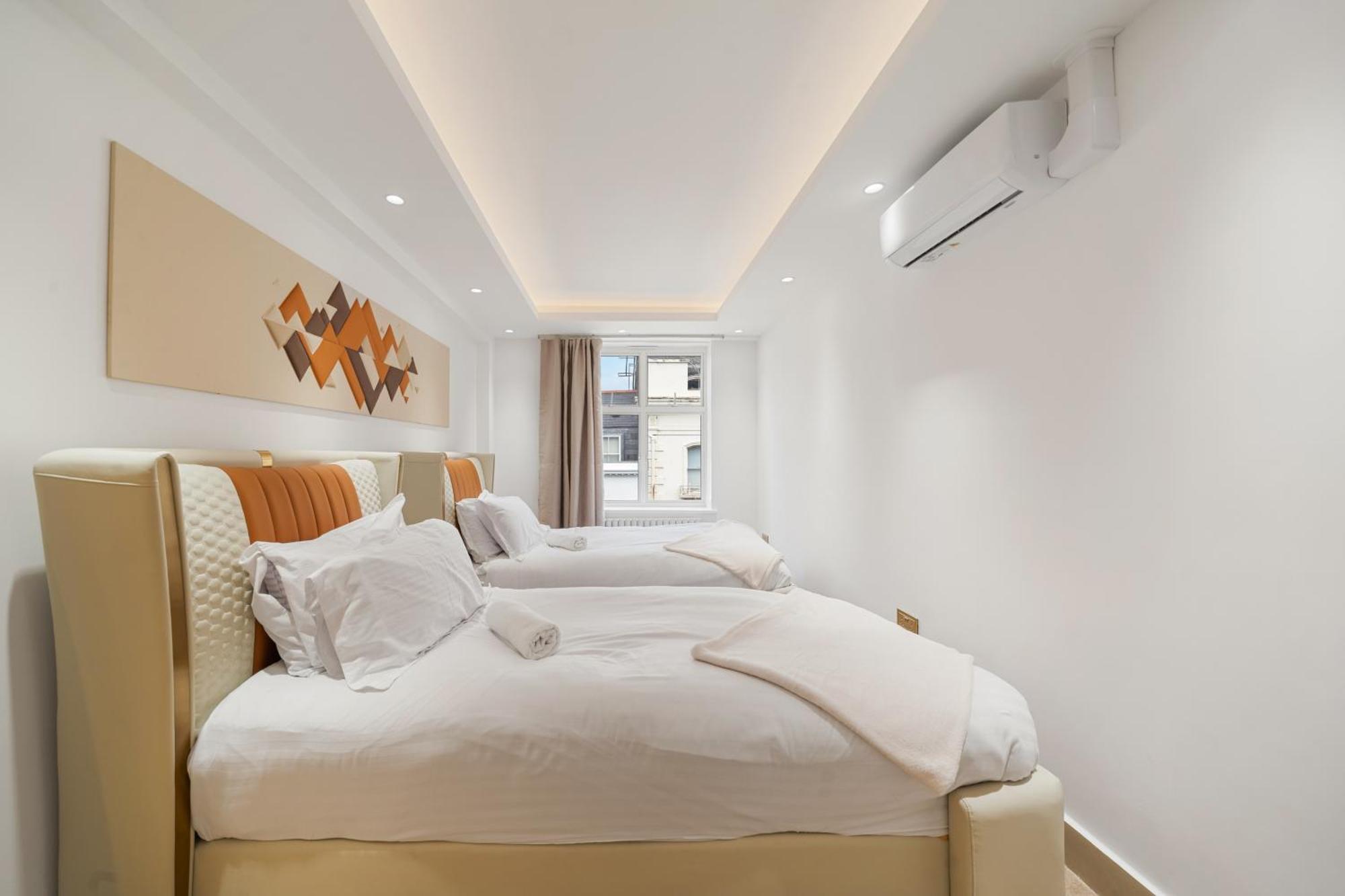 Apartment Exquisite 2-bedroom Luxury In Prestigious Mayfair H3